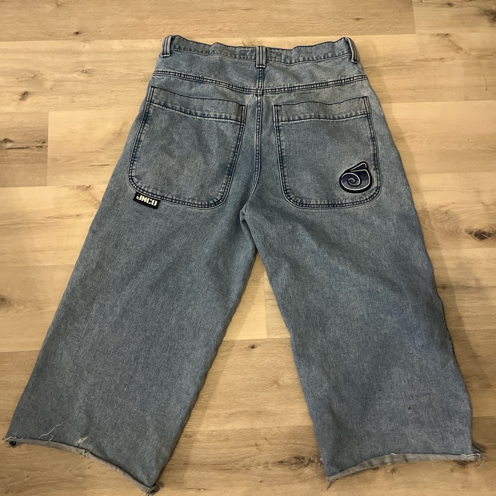 VINTAGE CLOTHING IN BULK 15 ITEMS HOODIES,SURFWEAR,ETC